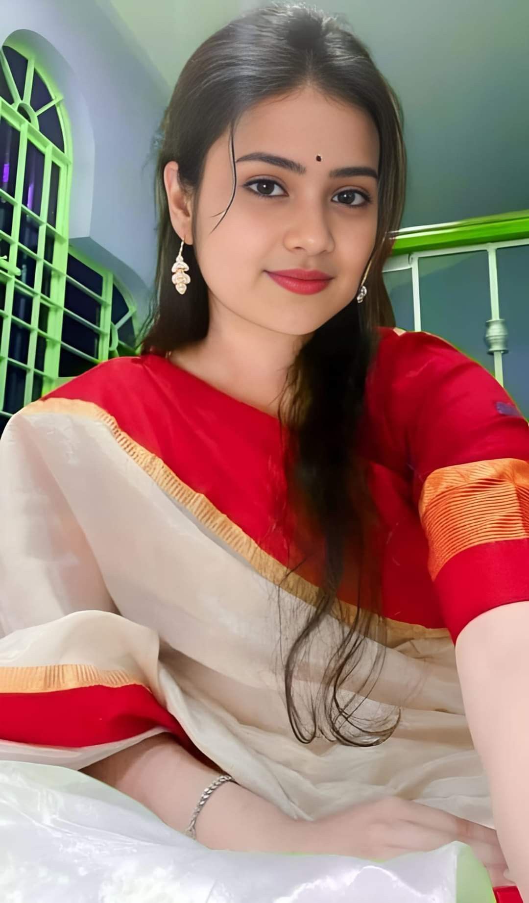 Russian Call Girls Escort In Saket 9990646638 profile image