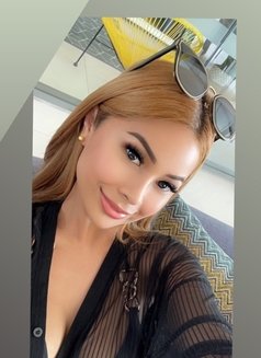 Rosie profile image