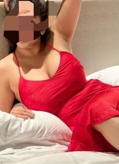 Richa Mathur / Cam &amp; Meet Real experienc – Indian escort in Mumbai profile image
